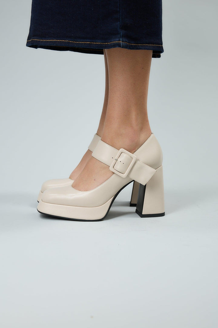 Claudia Beige