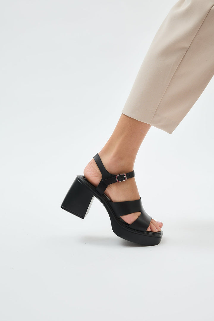 Giri Black