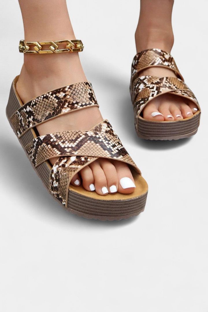 Osela Elegant sandals with supportive sole and everyday comfort