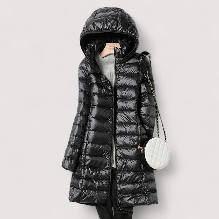 Effortless Quilted Rain Jacket for Women with Hooded Collar Long Sleeve Zip Front Relaxed Style