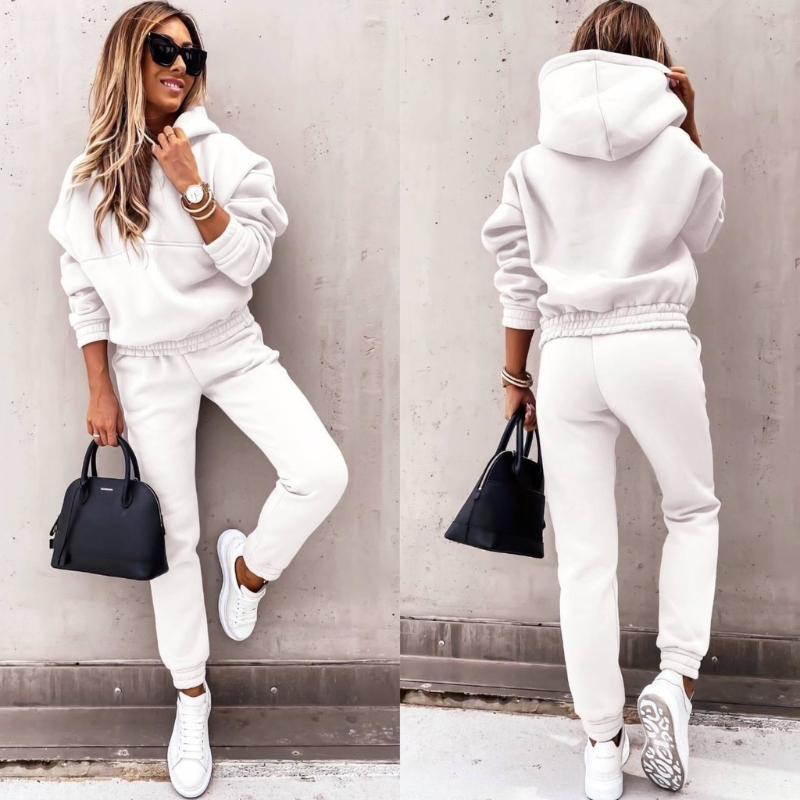 Effortless Fleece Hoodie Two Piece Set for Women with Drawstring Hood Kangaroo Pocket Relaxed Jogger Casual Style