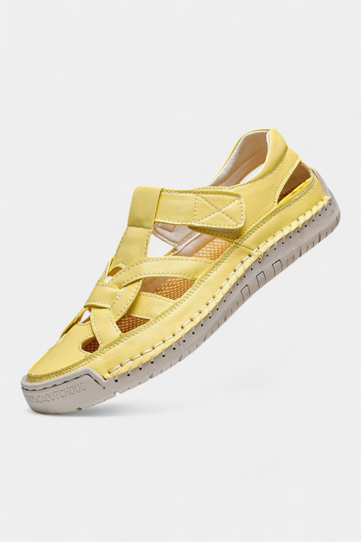 Kaia ergonomic sandals made of synthetic leather with side cutouts