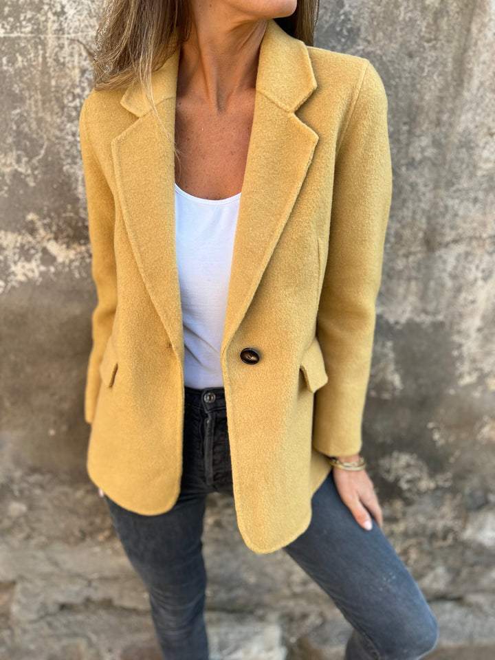 Elegant Textured Blazer for Women with Notch Lapel Long Sleeve Single Button Tailored Style