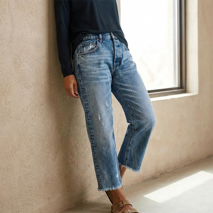 Effortless Blue Distressed Mom Jeans for Women with High Waist Frayed Hem Relaxed Style