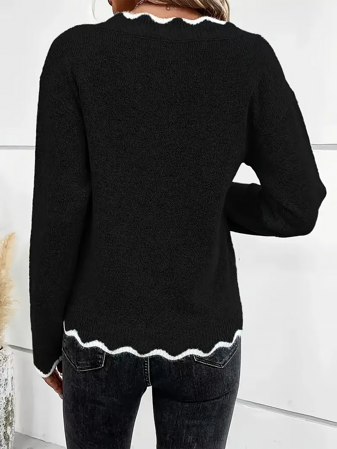 Effortless Sweatshirt for Women with Notch V Neck Long Sleeve Knit Style
